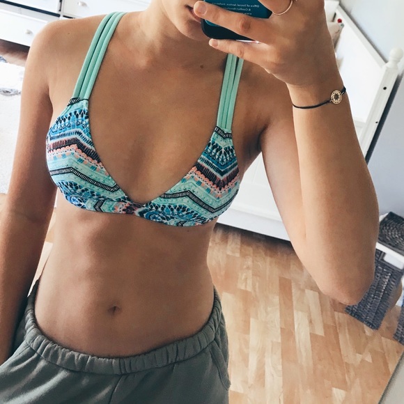 BATHING SUIT TOP BUNDLE - Picture 3 of 7